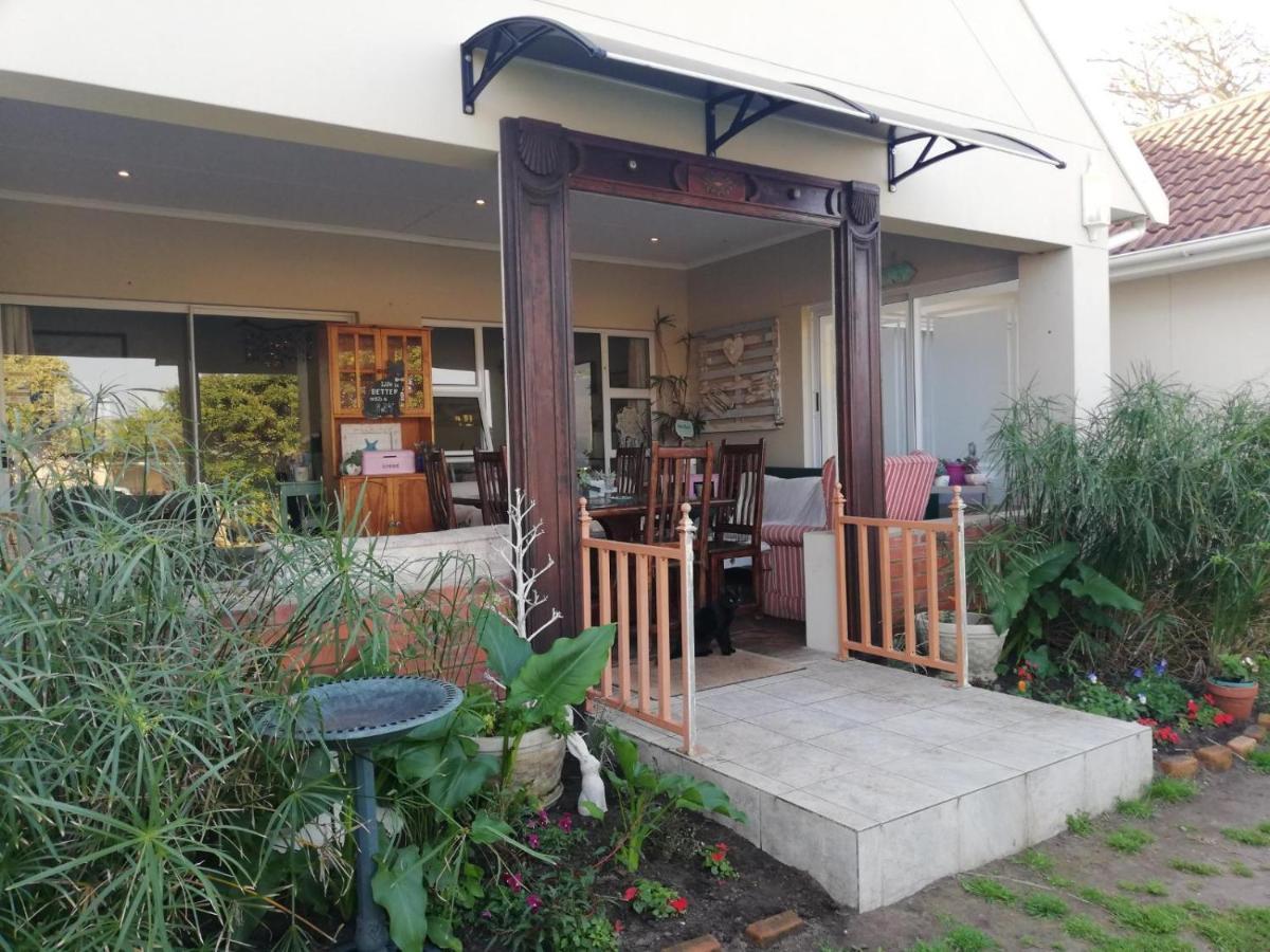 The Coelacanth Guest House And Beach Thyme Self Catering Kidd's Beach Bagian luar foto