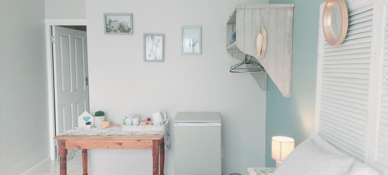 The Coelacanth Guest House And Beach Thyme Self Catering Kidd's Beach Bagian luar foto