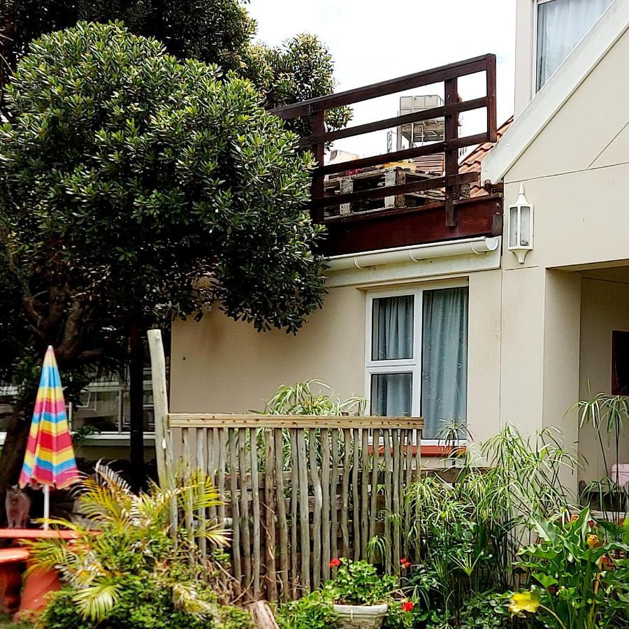 The Coelacanth Guest House And Beach Thyme Self Catering Kidd's Beach Bagian luar foto