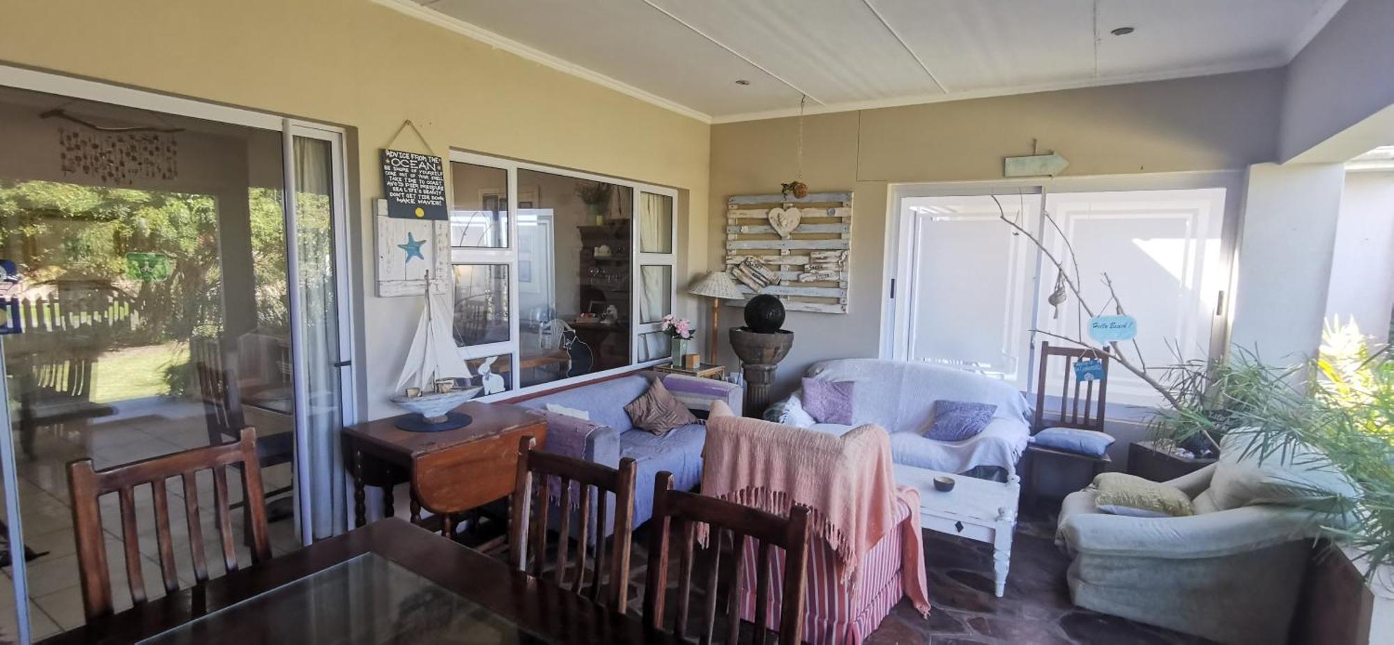 The Coelacanth Guest House And Beach Thyme Self Catering Kidd's Beach Bagian luar foto