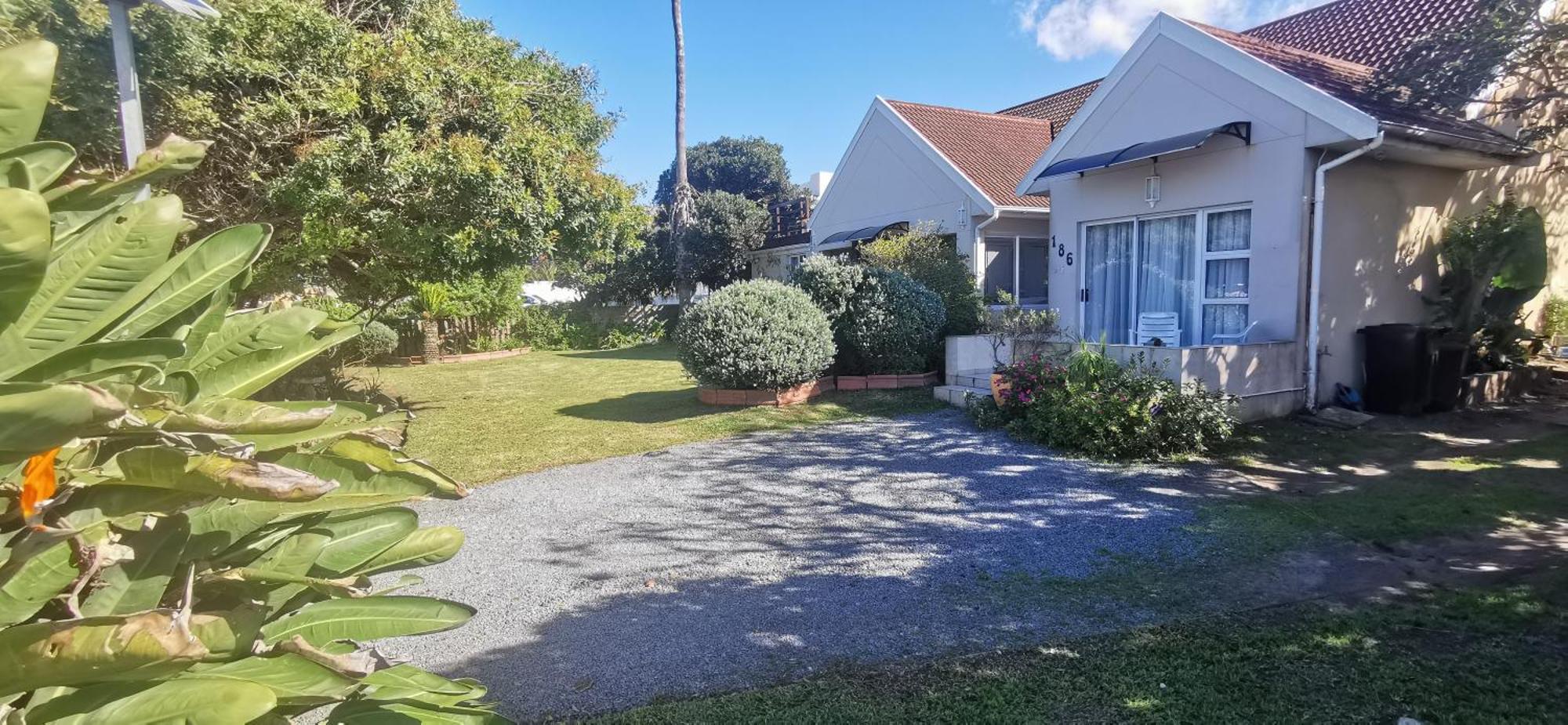 The Coelacanth Guest House And Beach Thyme Self Catering Kidd's Beach Bagian luar foto