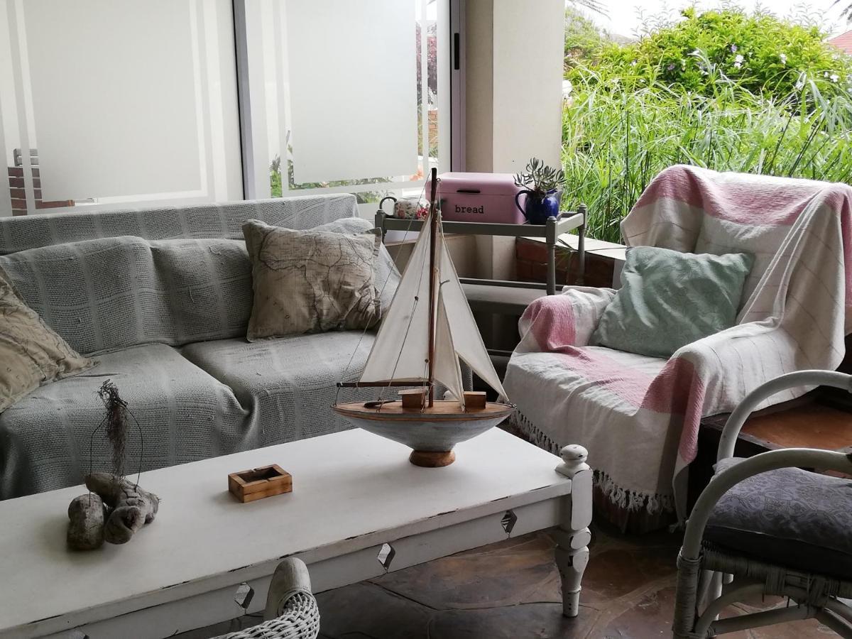The Coelacanth Guest House And Beach Thyme Self Catering Kidd's Beach Bagian luar foto