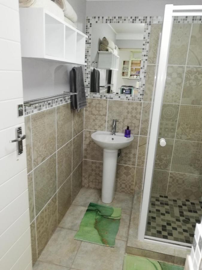 The Coelacanth Guest House And Beach Thyme Self Catering Kidd's Beach Bagian luar foto